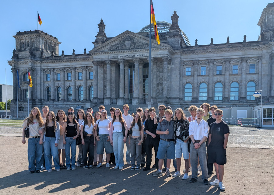 Gleichberechtigung: Ismaninger Waldorfschüler fordern Grundgesetzänderung